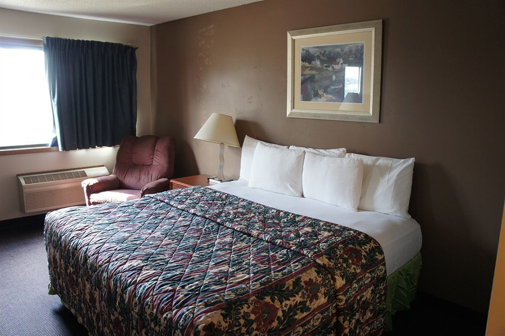 Coratel Inn And Suites Maple Grove Eksteriør bilde