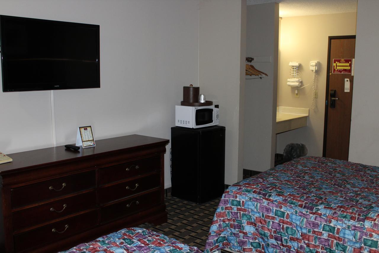 Coratel Inn And Suites Maple Grove Eksteriør bilde