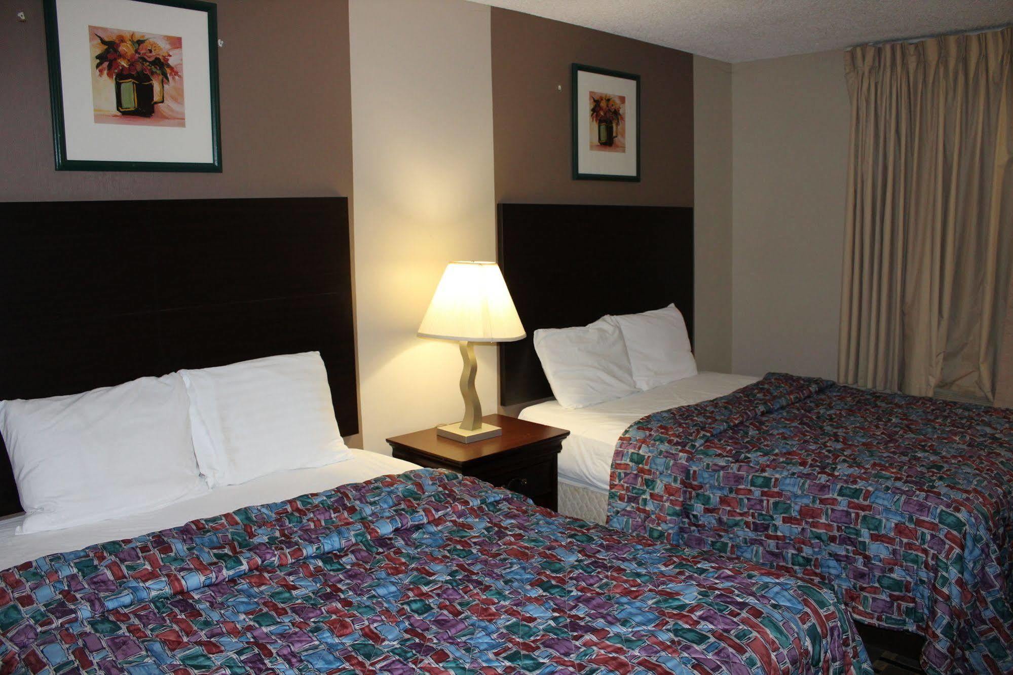 Coratel Inn And Suites Maple Grove Eksteriør bilde